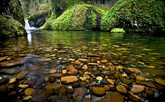 Lower Punch Bowl Falls, Oregon